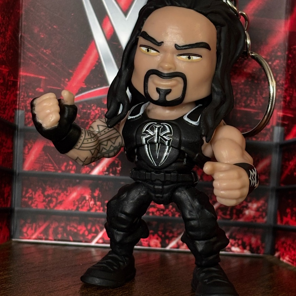 CUSTOM WWE - Roman Reigns - Action Figure Keychain
